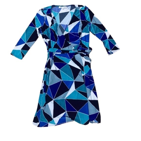Evan Picone Dresses & Skirts - Evan Picone Blue Geometric Long Sleeve Wrap Dress